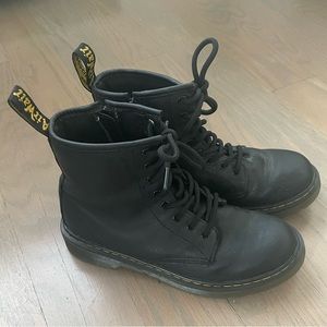 Dr. Martens Youth 1460 Soft Leather Boots sz 4